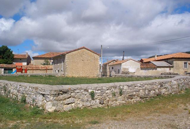 VALLE DE VALDELUCIO